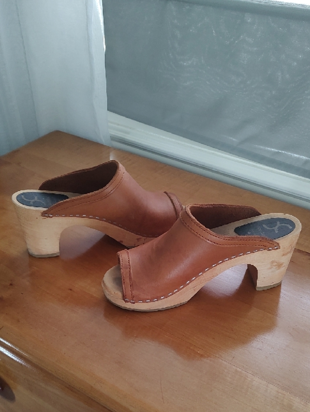 Cape Clogs - Picture 5 of 8